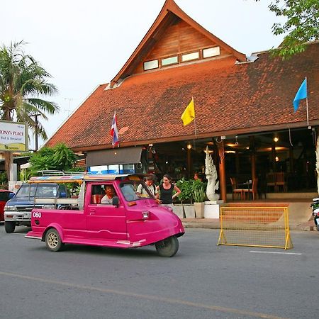 Tony'S Place Ayutthaya Esterno foto