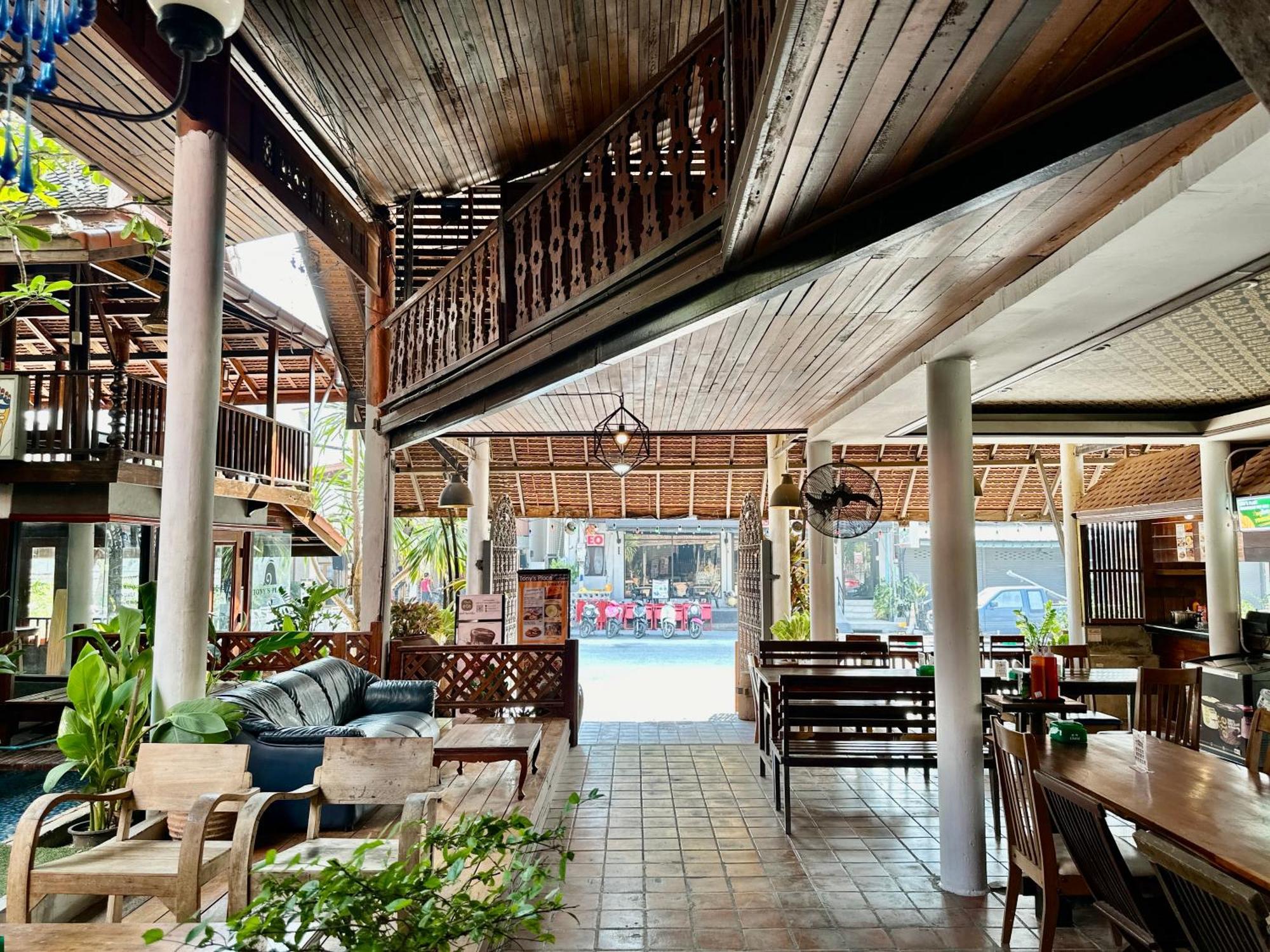 Tony'S Place Ayutthaya Esterno foto