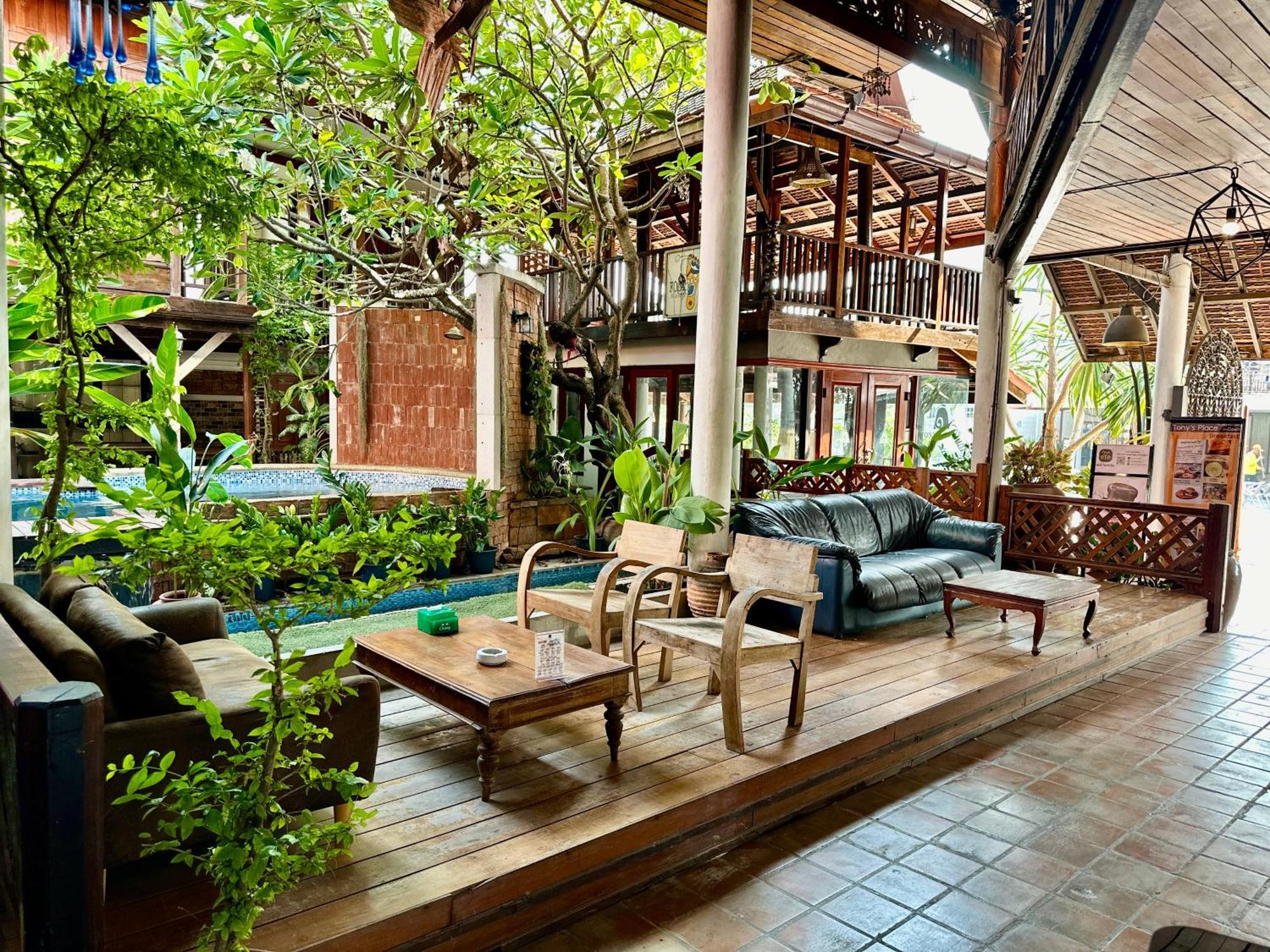 Tony'S Place Ayutthaya Esterno foto
