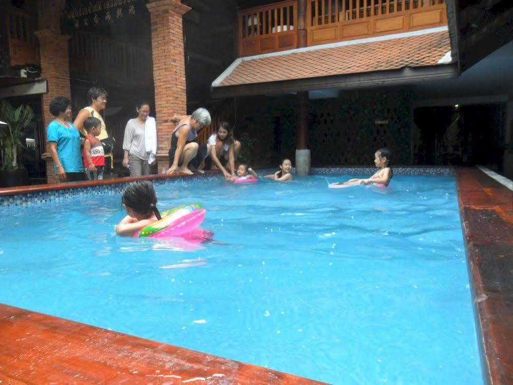 Tony'S Place Ayutthaya Esterno foto